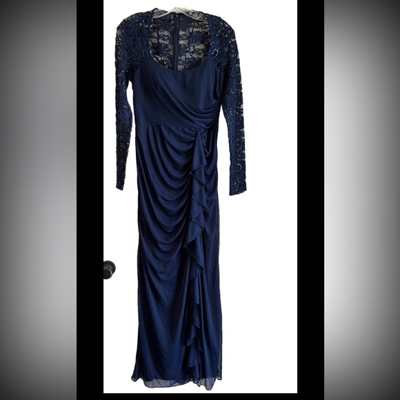 X by Xcape Lace Sleeve Side Ruching Gown Dress Size 6 - Picture 3 of 9